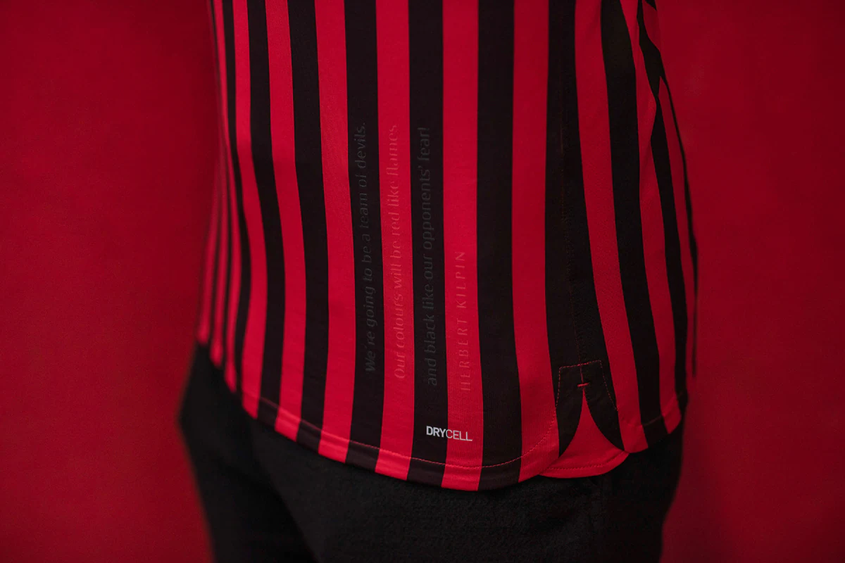 另一边是湖 另一边是湖